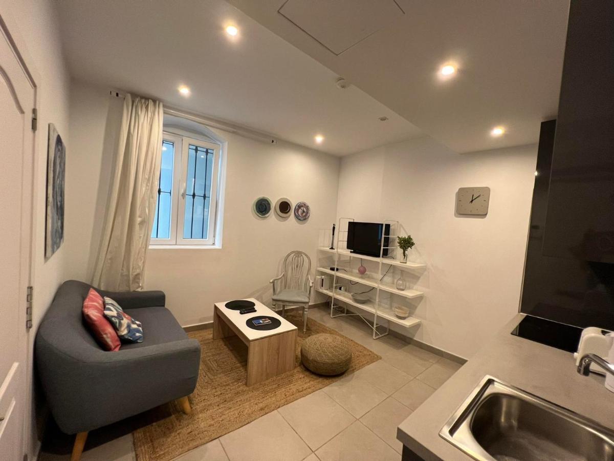 Apartamento 1Br Hidden Gem At The Nook Gibraltar Exterior foto